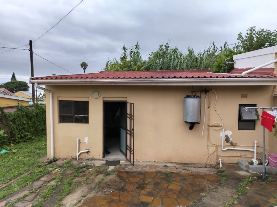 6 Bedroom Property for Sale in Southernwood Eastern Cape